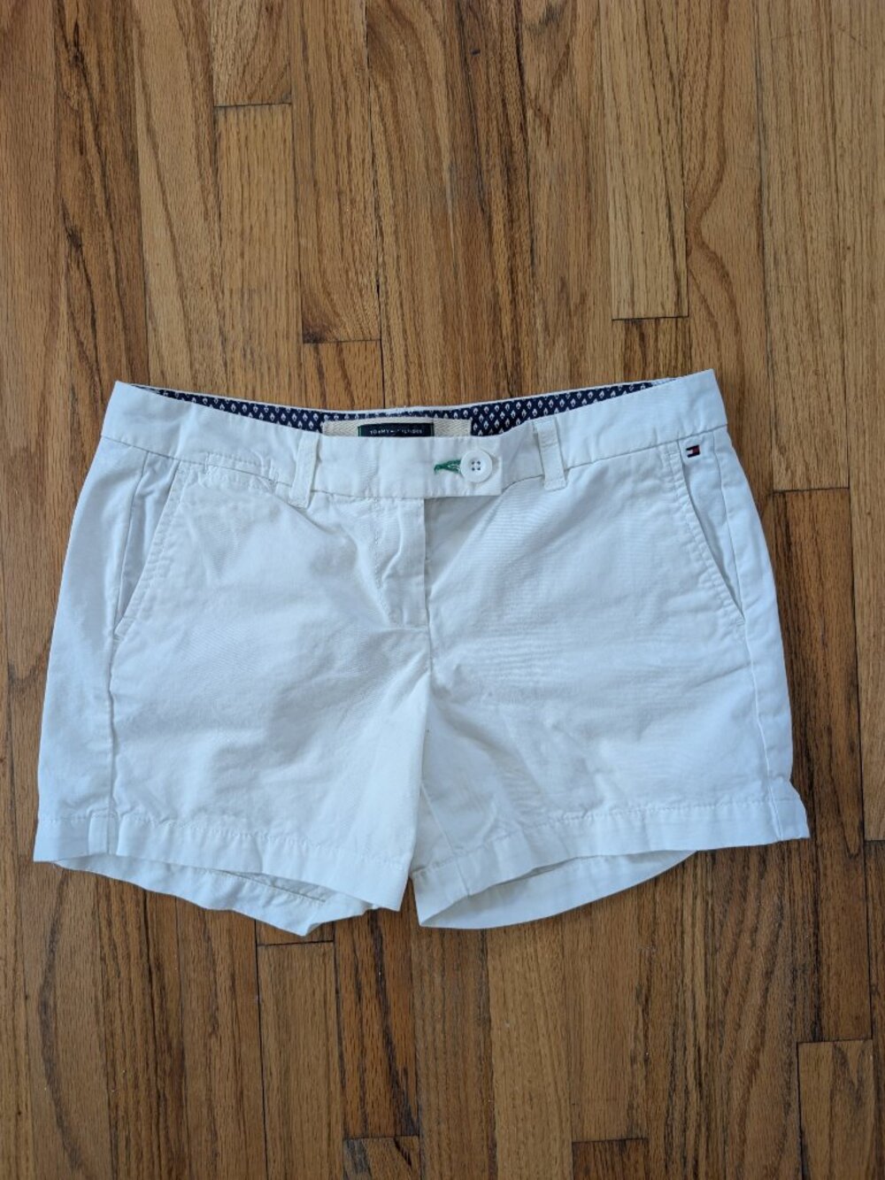 Tommy Hilfiger | Chino Women's Short - Size 4